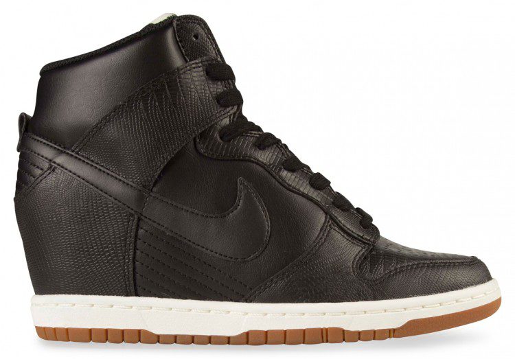 Nike Sky high Dunk womens sneakers in black leather